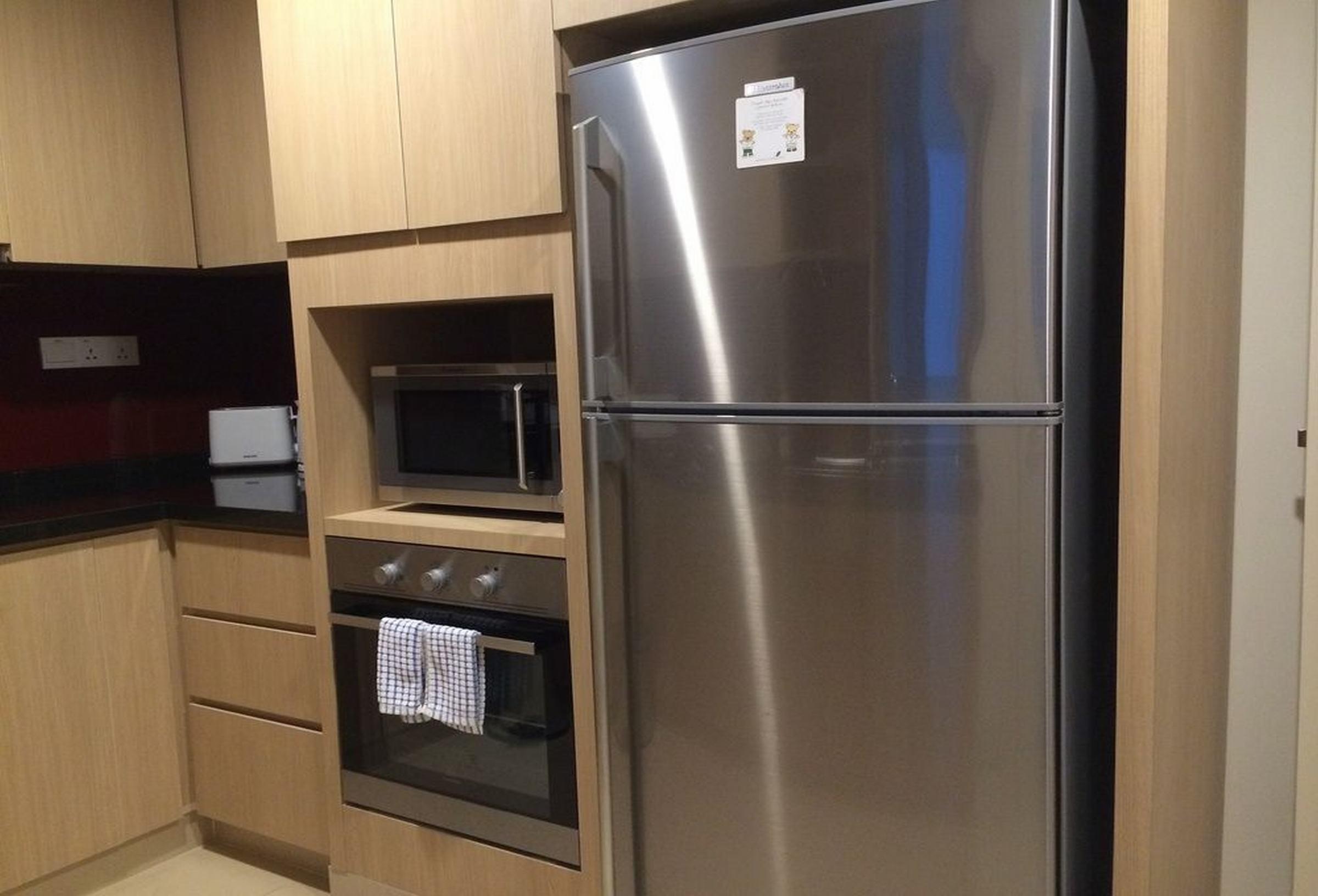 Somerset Ho Či Minovo Město Exteriér fotografie A stainless steel refrigerator